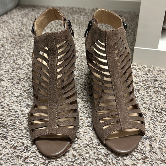 Vince Camuto Sandal Heels - Picture 2 of 8